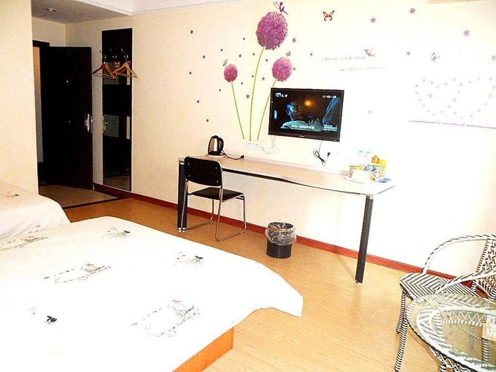 Jinkailai Business Hotel Qingdao Beer Street Екстериор снимка