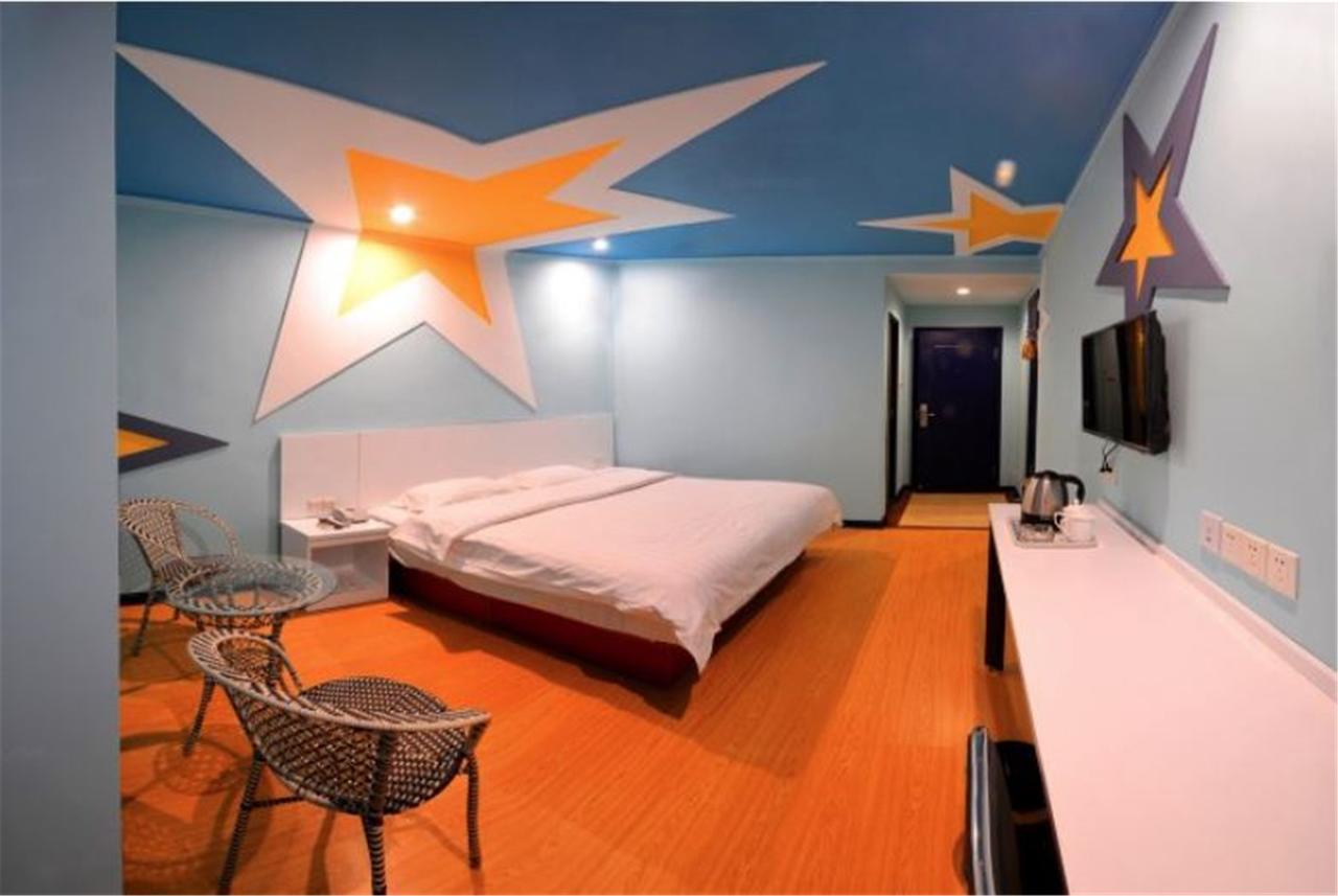 Jinkailai Business Hotel Qingdao Beer Street Екстериор снимка